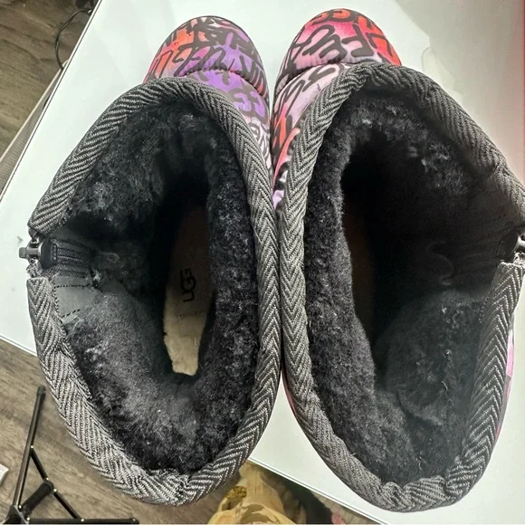 Ugg Ridge Graffiti Pop platform wedge boots size 7 - Picture 5 of 7